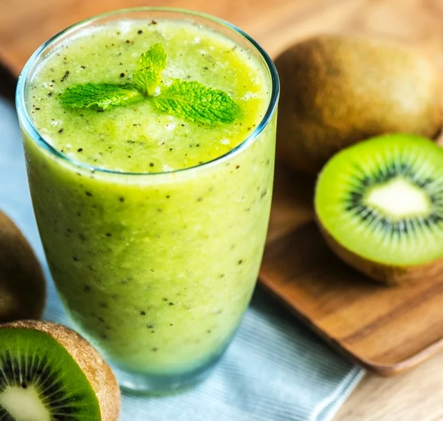 The Best Green Smoothies for PCOS — PCOS Living